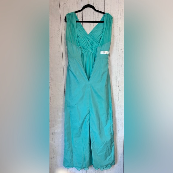 B2 Jasmine Women’s Celebration | Wedding | Prom Sleeveless Dress Size 6 - Picture 7 of 11